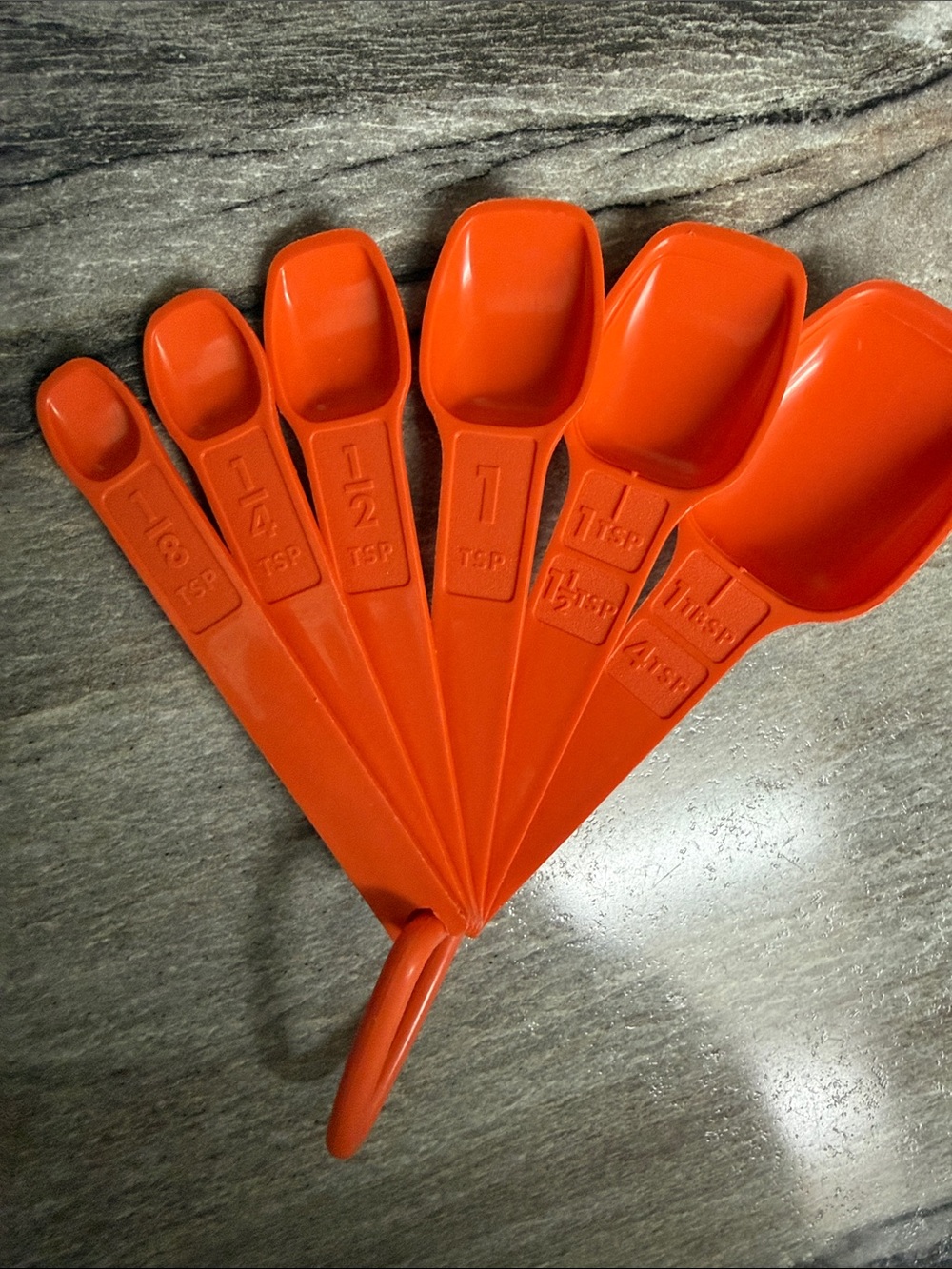 Vintage Tupperware Measuring Spoon set
